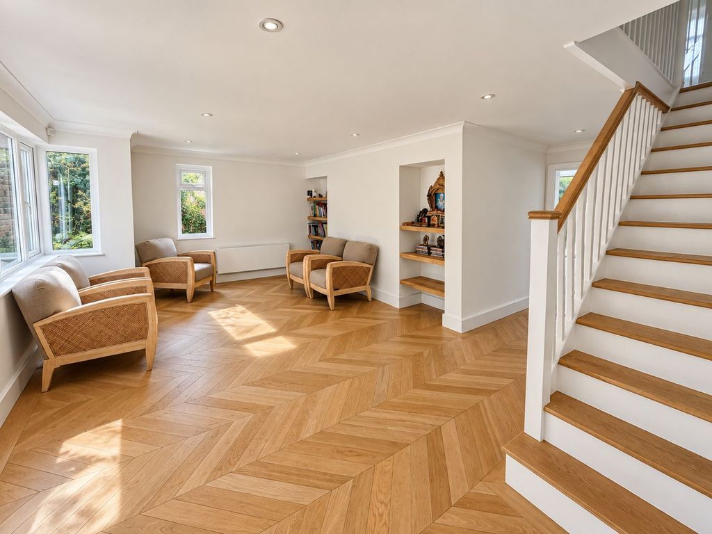 Property photo 2 of 18
