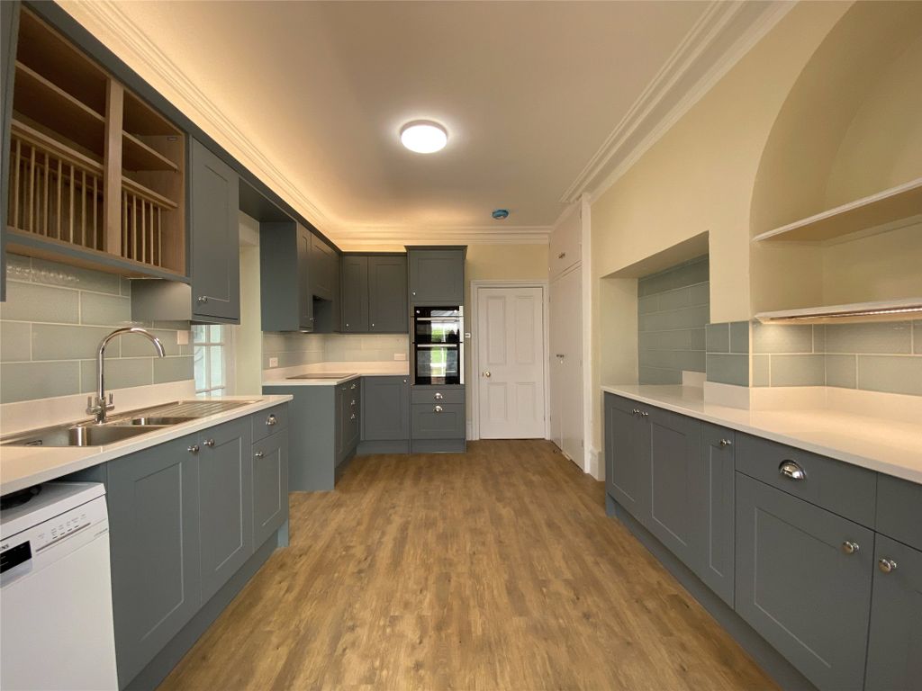 Property photo 3 of 14 Kitchen