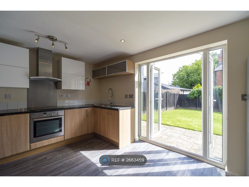 Property photo 2 of 11 Kitchen/Lounge/Dining