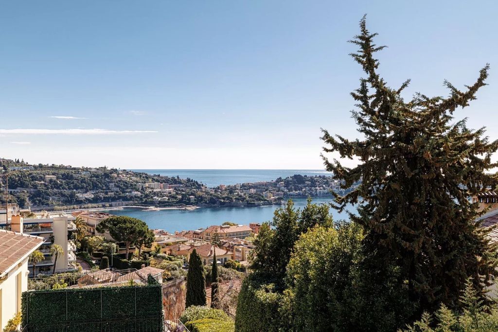 Property photo 1 of 24 Beautifully Renovated Apartment Of 73 m2 Located In Villefranche-Sur-Mer.
