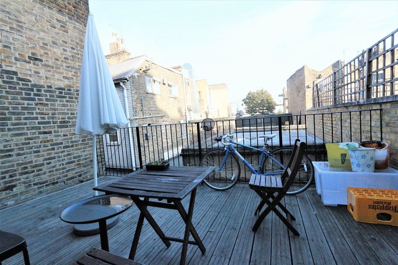 Property photo 1 of 6 Photo 5