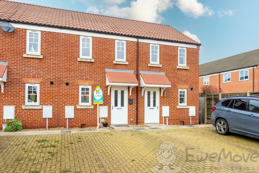 Property photo 1 of 8 Front View