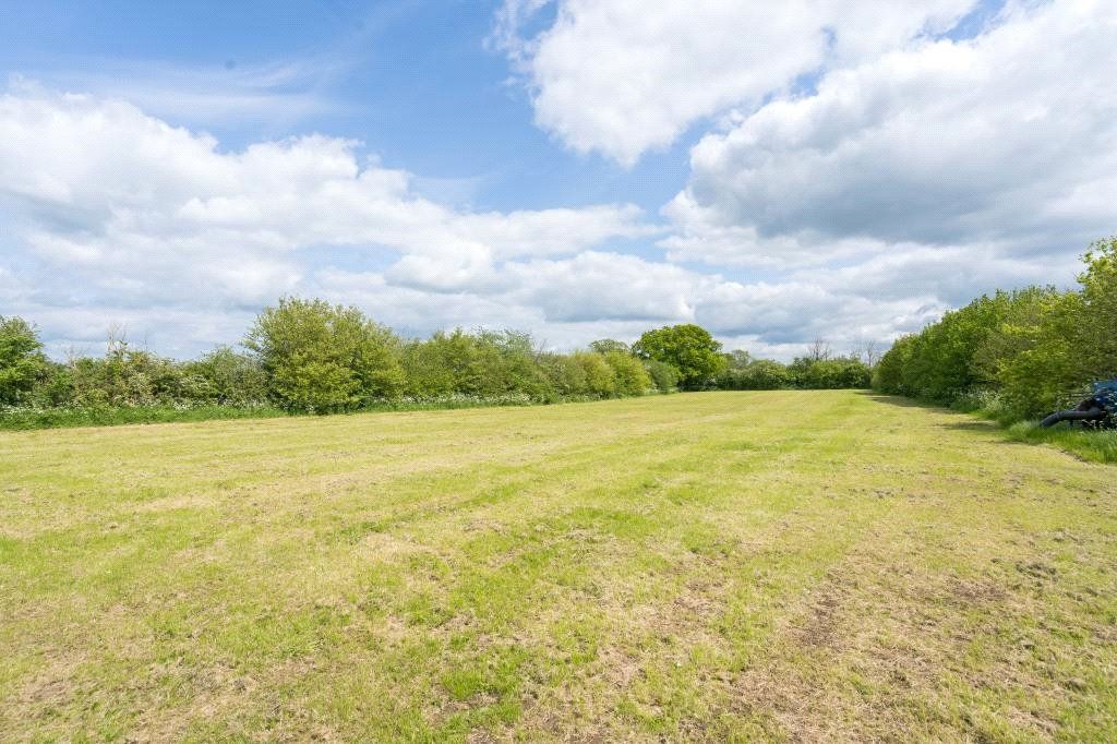 Property photo 3 of 26 Paddock
