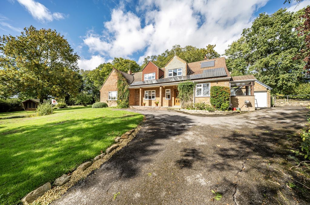 Property photo 1 of 27 1350791-22-68c2F0...