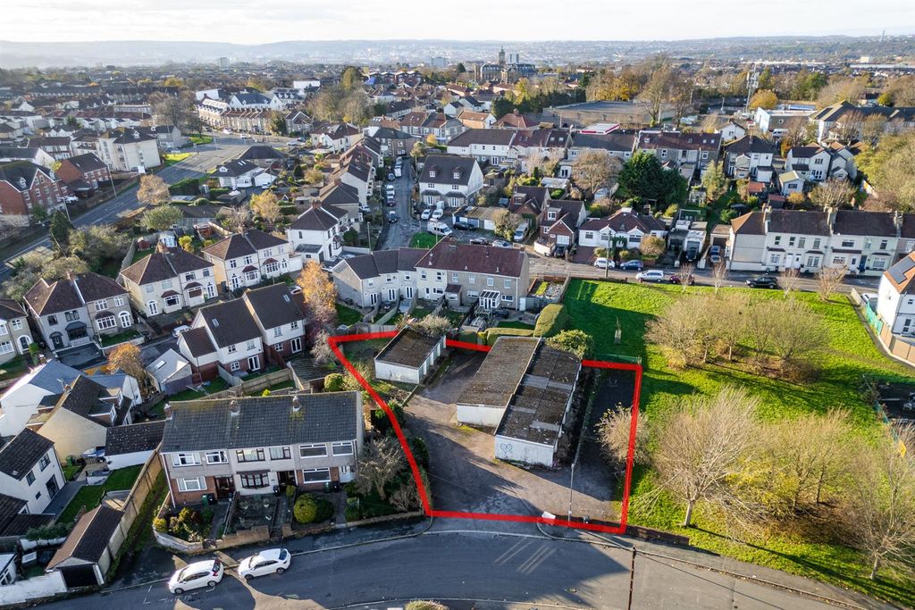 Property photo 2 of 10 Wesley Hill Garage Site, Wesley Hill, Kingswood, B