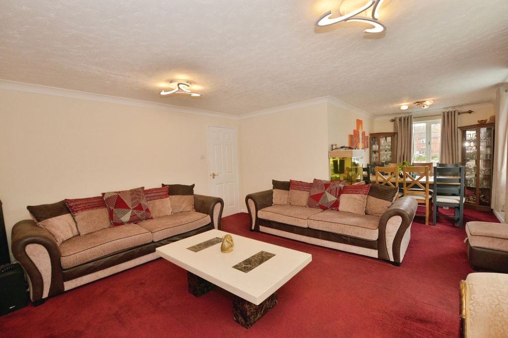 Property photo 2 of 23