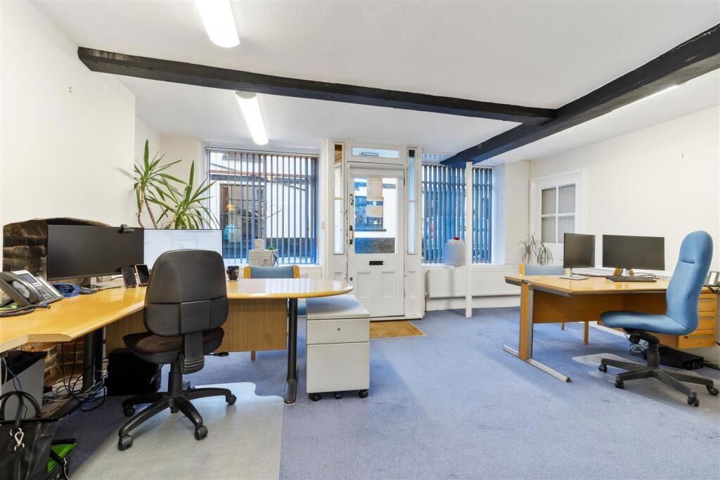 Property photo 3 of 22