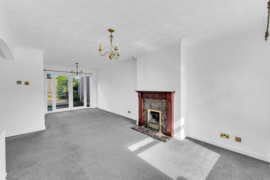 Property photo 3 of 23