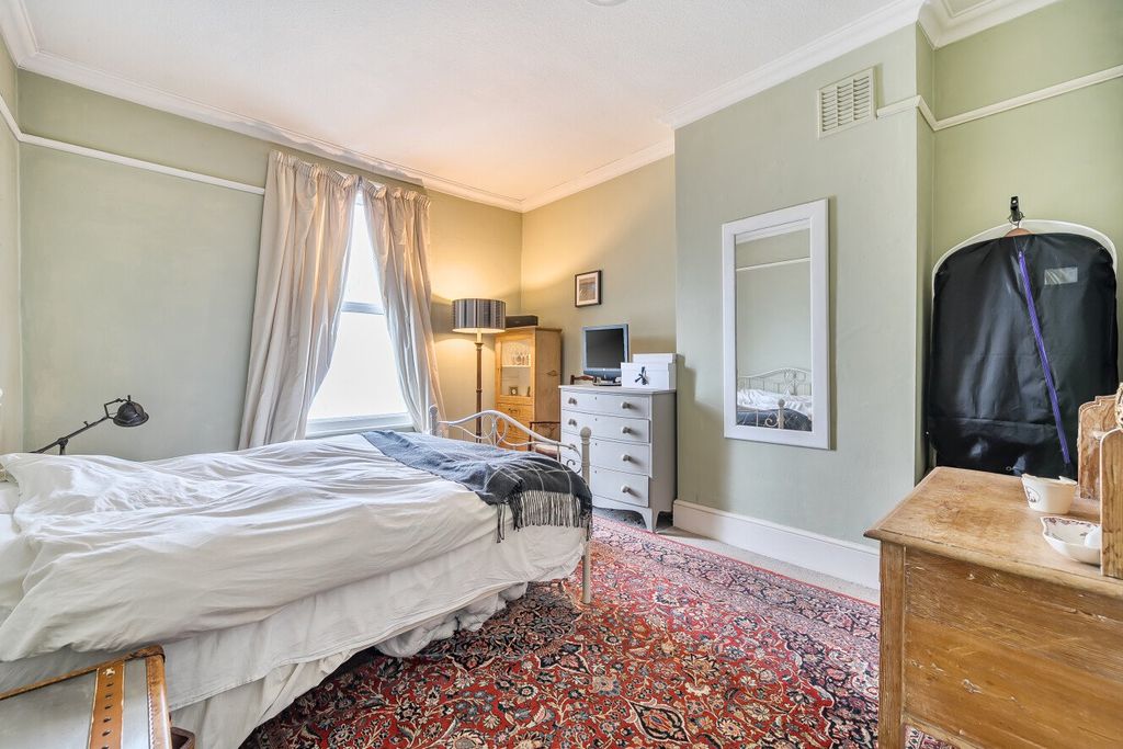 Property photo 2 of 22 Picture No. 23