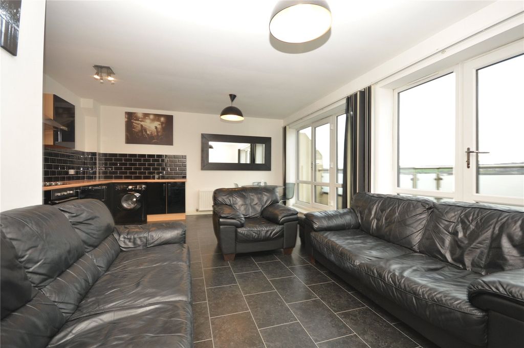 Property photo 2 of 8 Picture 2