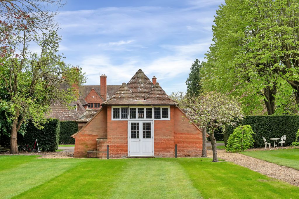 Property photo 3 of 28 Engine House