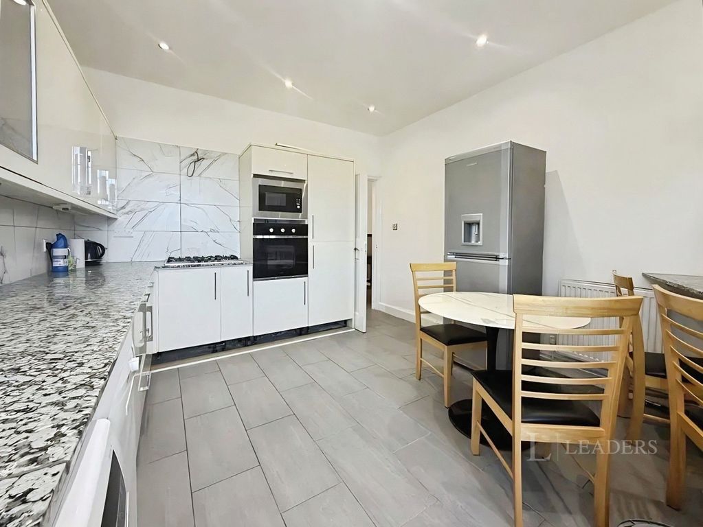 Property photo 3 of 14 3