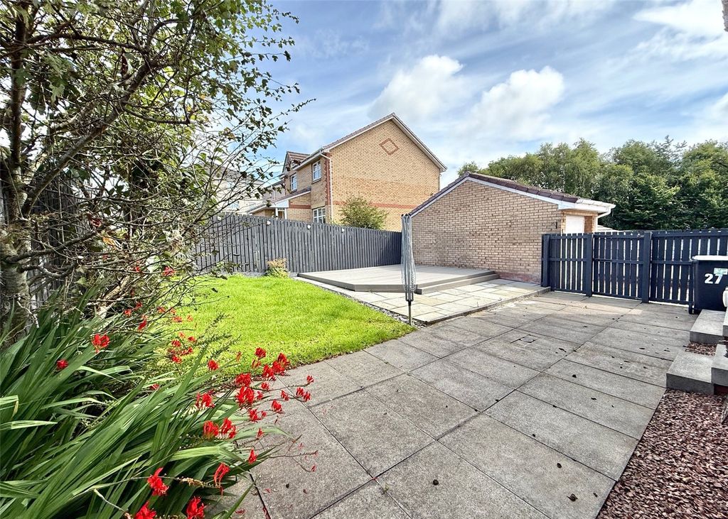 Property photo 2 of 29 Picture No. 31