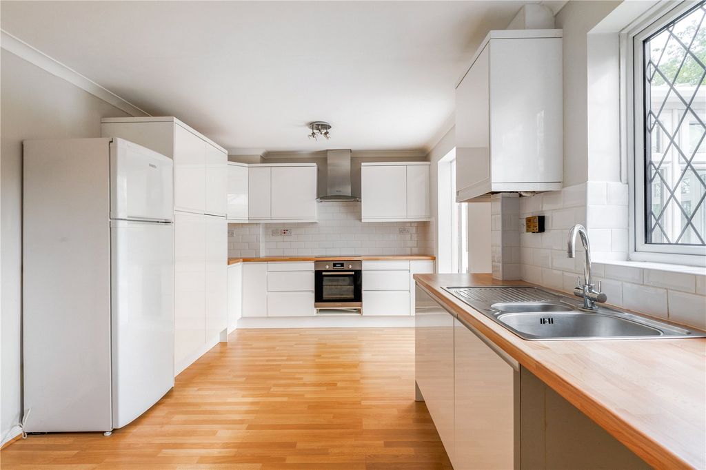 Property photo 2 of 14 Kitchen