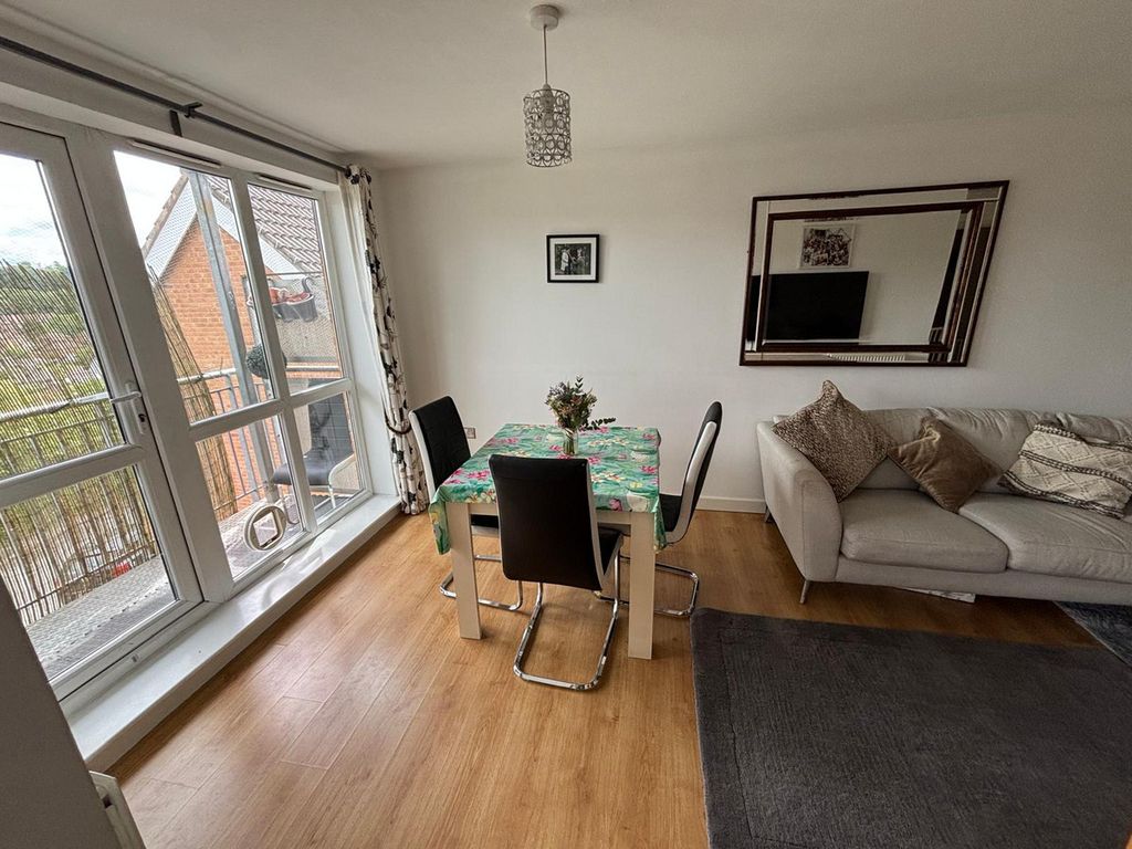 Property photo 3 of 12