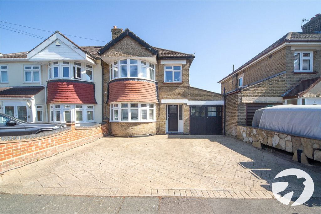 Property photo 1 of 17 External