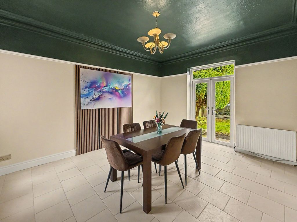 Property photo 3 of 32