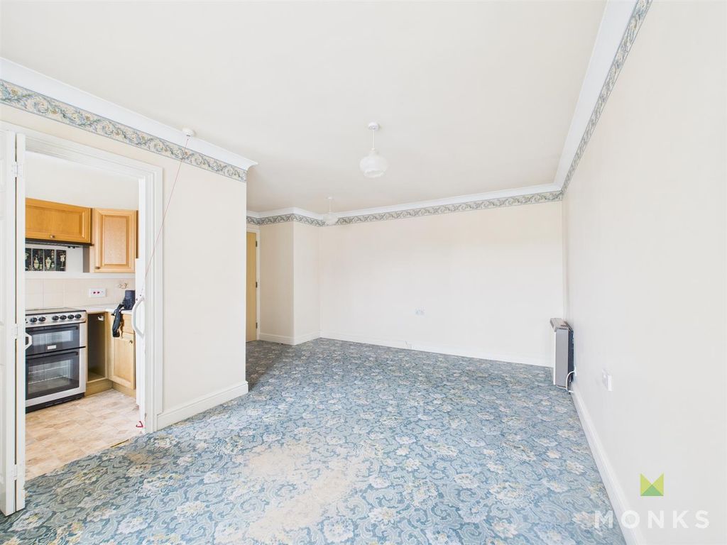 Property photo 3 of 8 Cam01520G0-Pr0290-Still003.Jpg