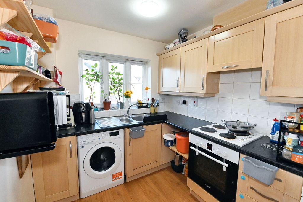 Property photo 3 of 7