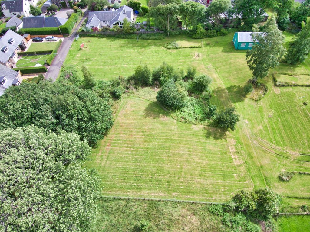 Property photo 3 of 10
