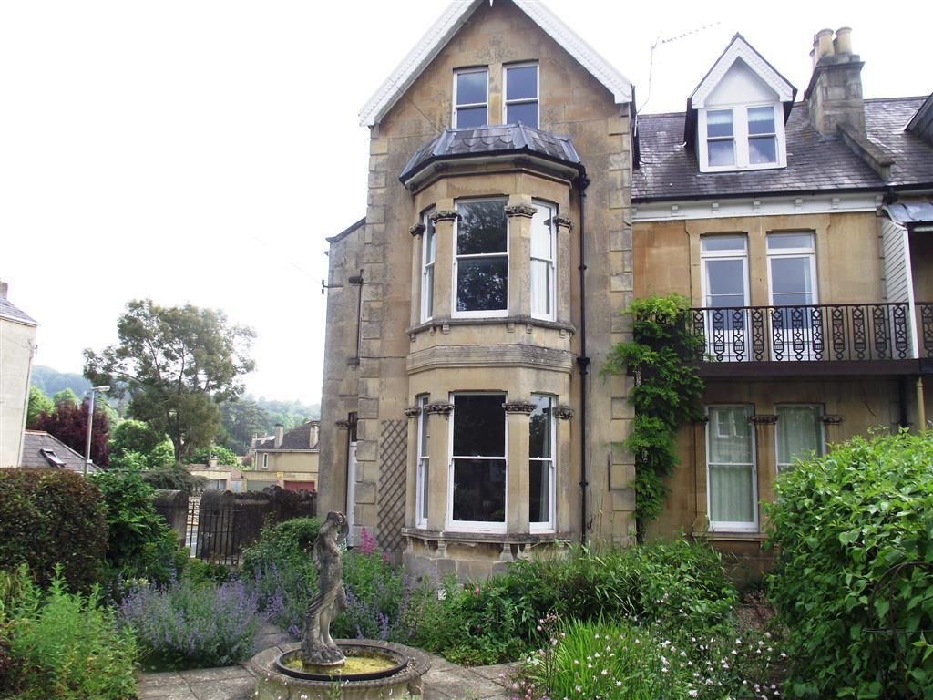 Property photo 1 of 7 Front