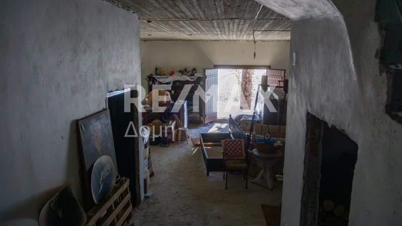Property photo 2 of 25