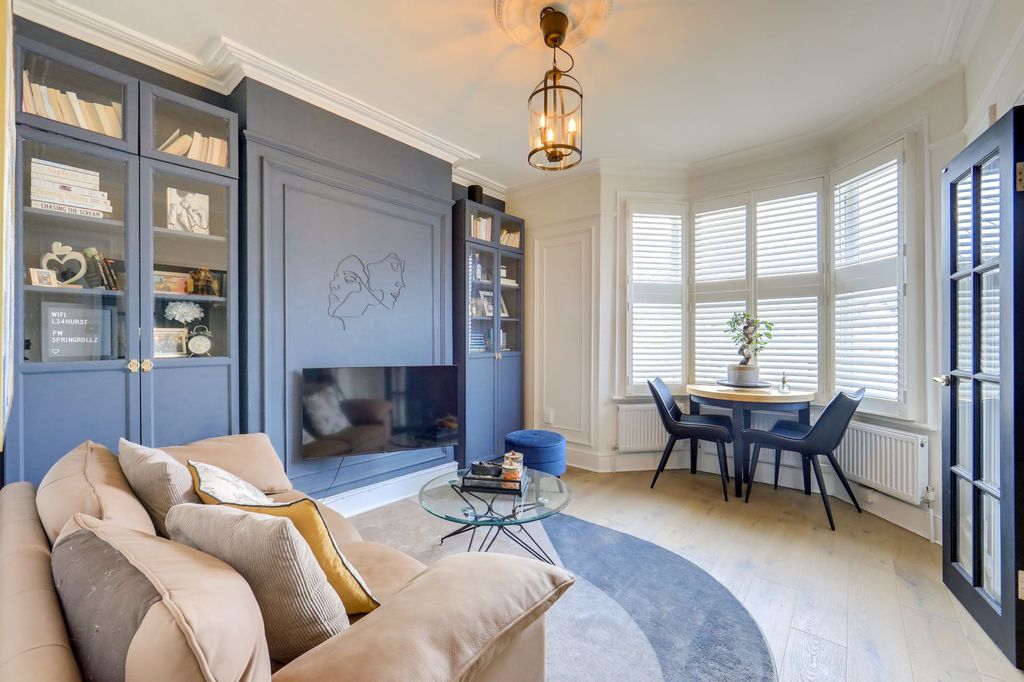 Property photo 3 of 10