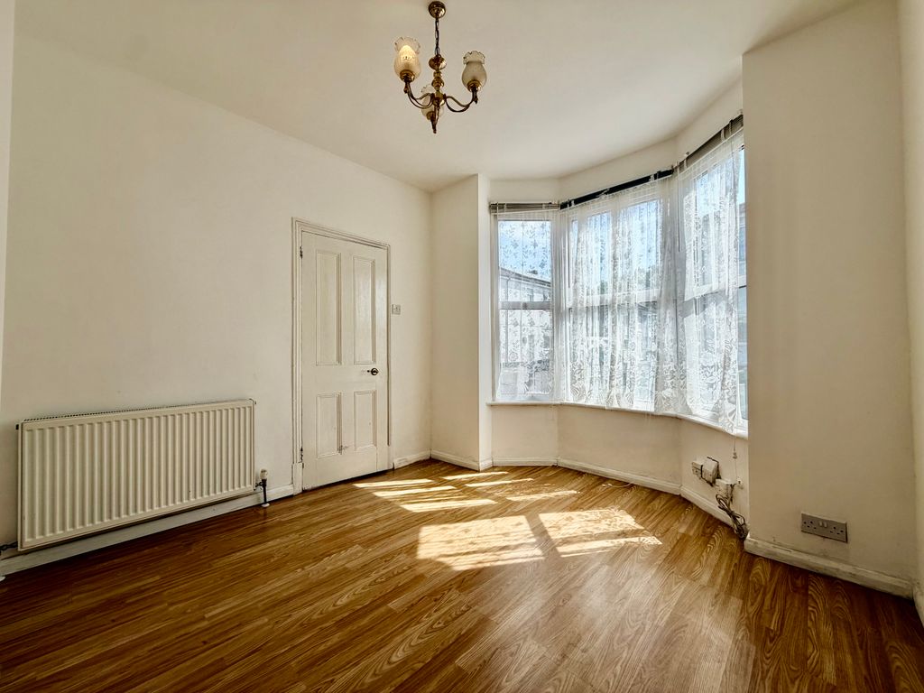 Property photo 1 of 13 Balcony
