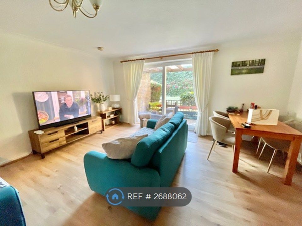 Property photo 3 of 17