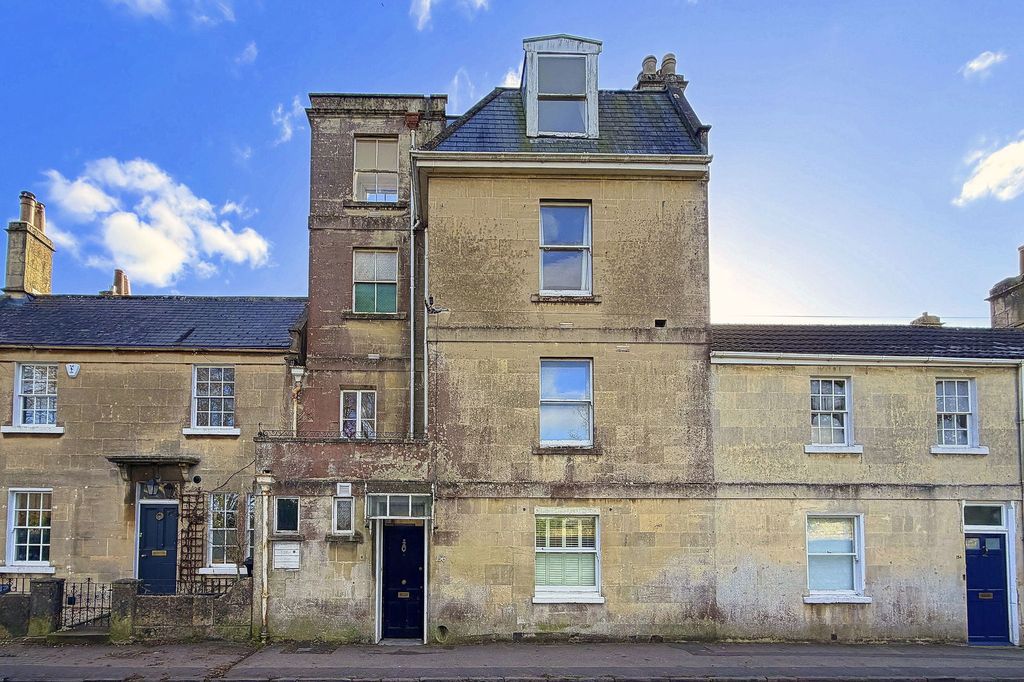 Property photo 1 of 23