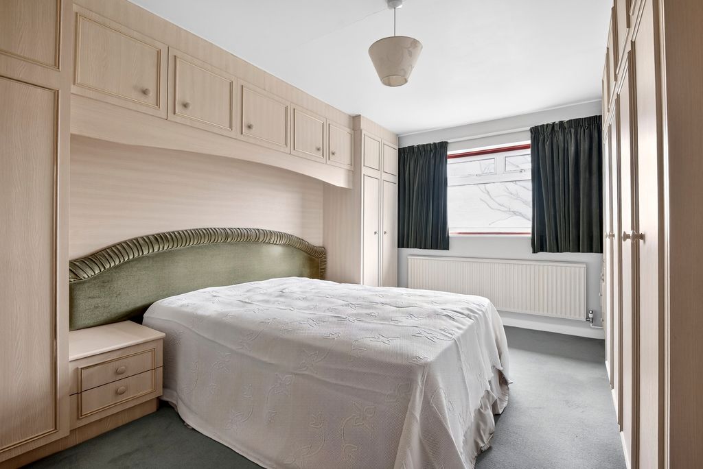 Property photo 3 of 23 Master Bedroom