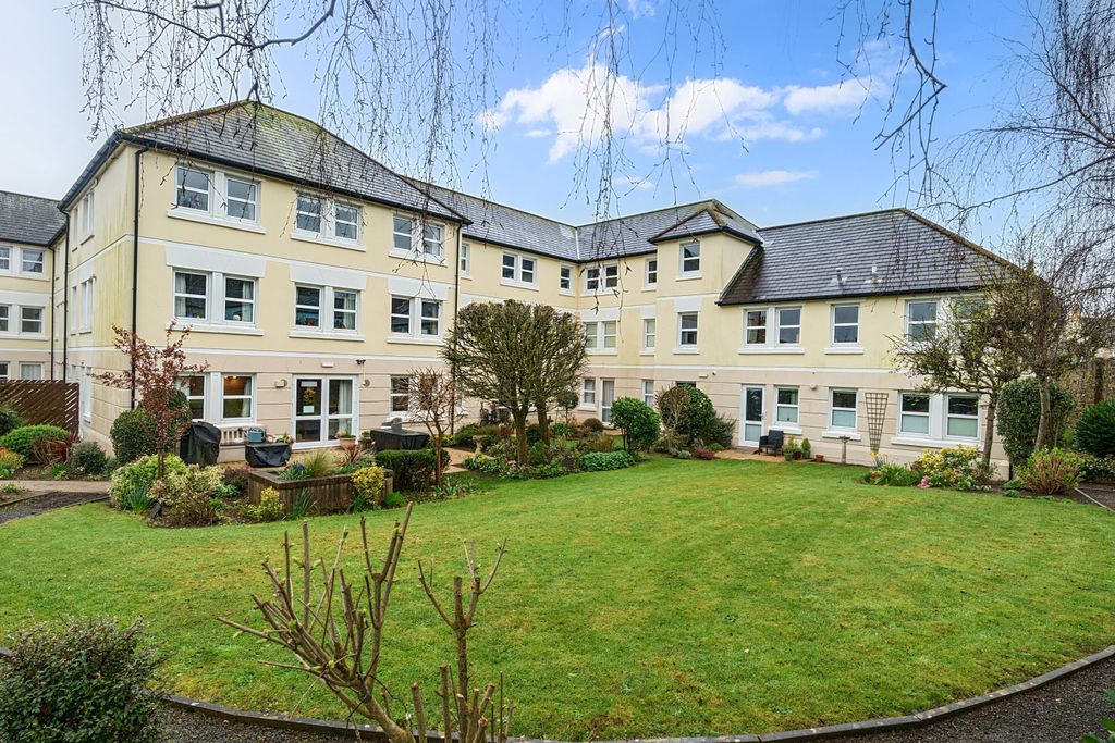 Property photo 1 of 20 1429573-18-69B2Dd6476947-Arw-1