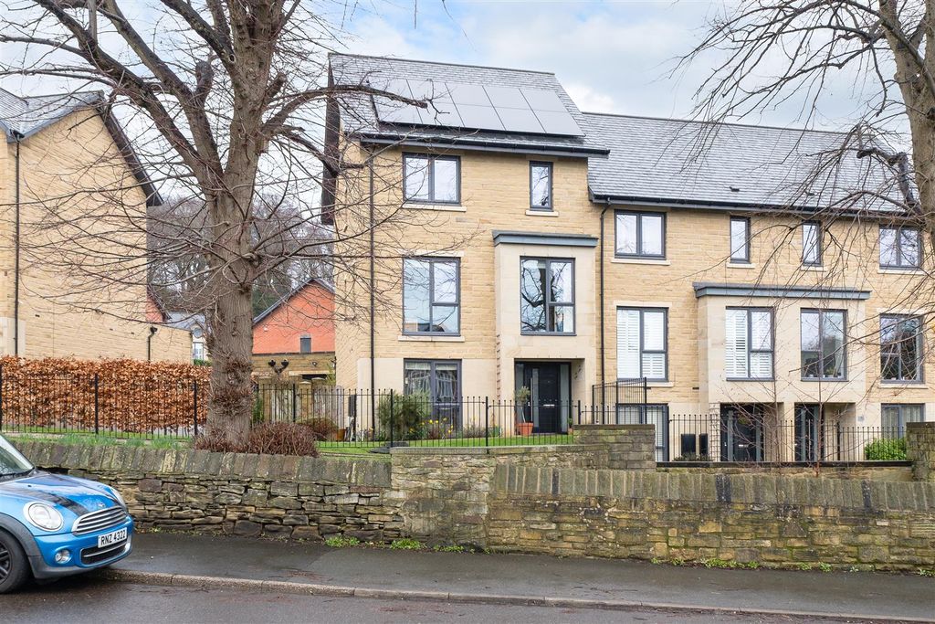 Property photo 2 of 33 Untitled (1 Of 32).Jpg