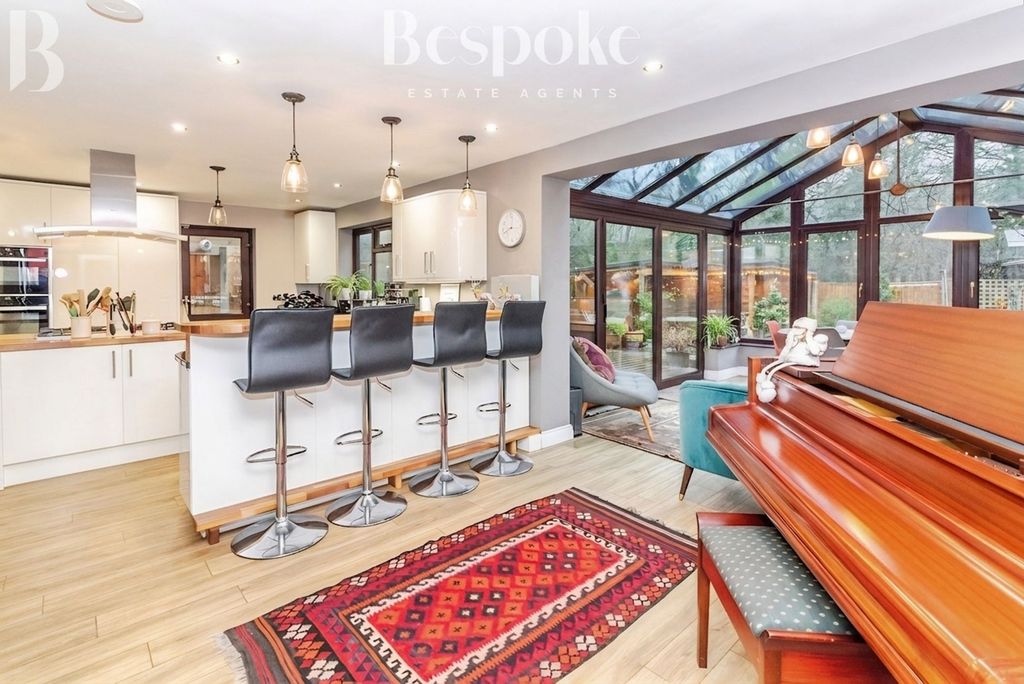Property photo 2 of 54