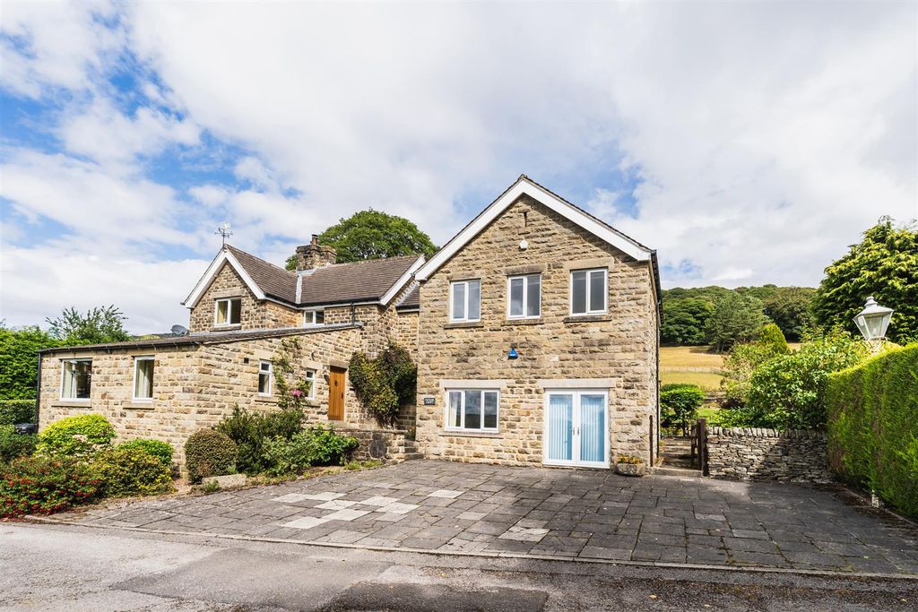 Property photo 3 of 52 Exterior And Gardens