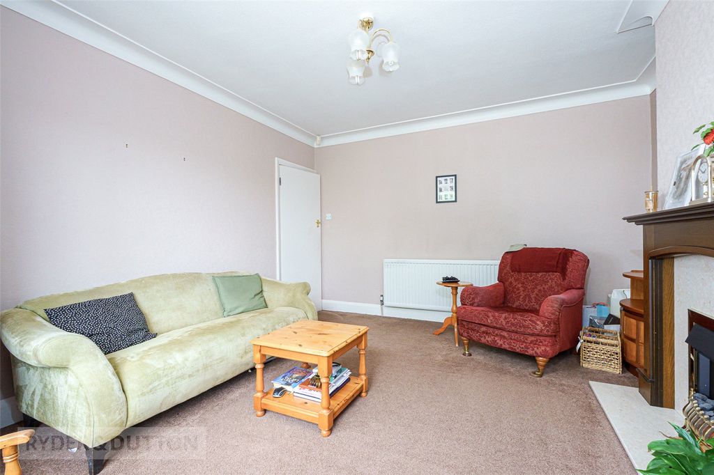 Property photo 3 of 19 Living Room