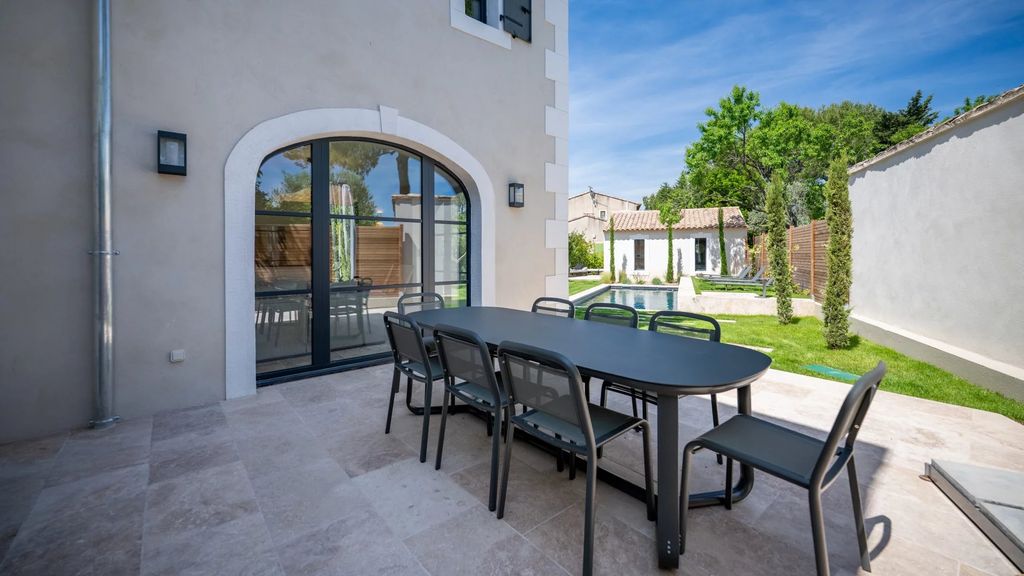 Property photo 3 of 26