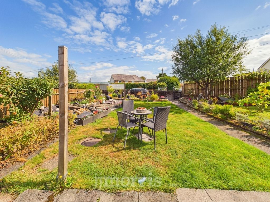 Property photo 2 of 34
