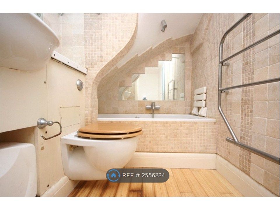 Property photo 3 of 6