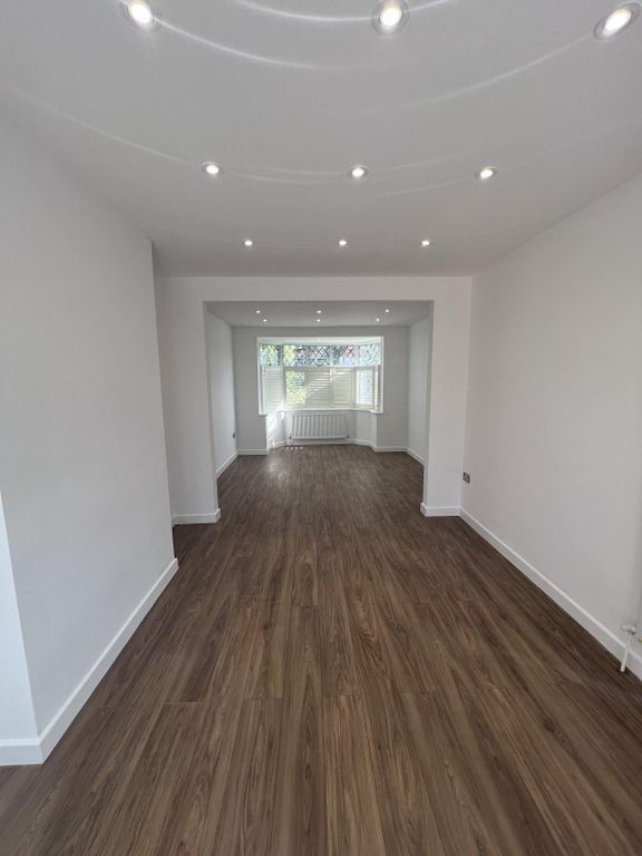 Property photo 2 of 13 Gallery