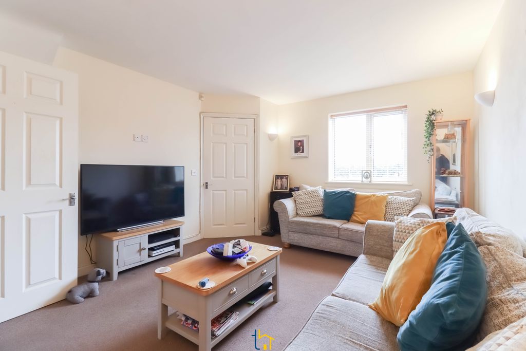 Property photo 3 of 14