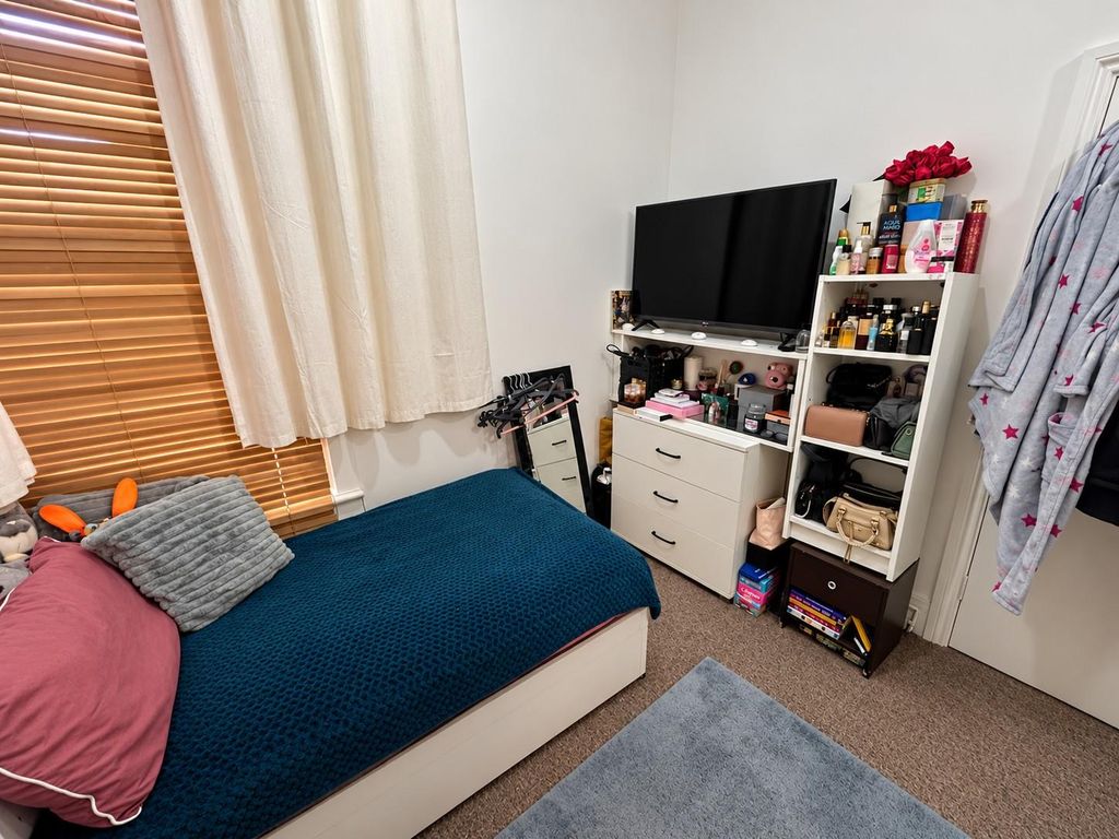 Property photo 2 of 4