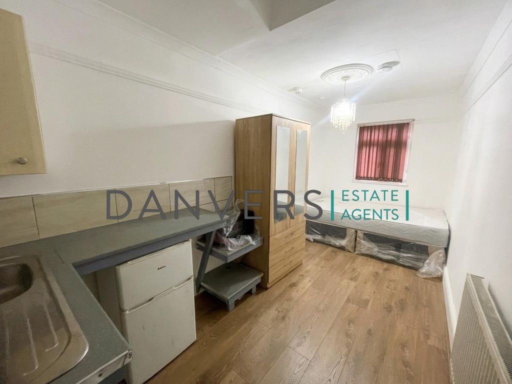Property photo 1 of 4 Bed 1.Jpg