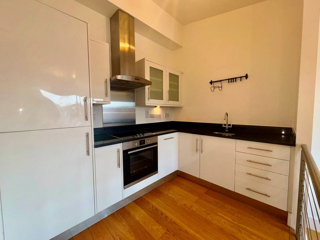 Property photo 1 of 9 Kitchenrsd