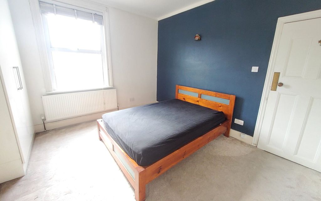 Property photo 3 of 13 Picture No. 32