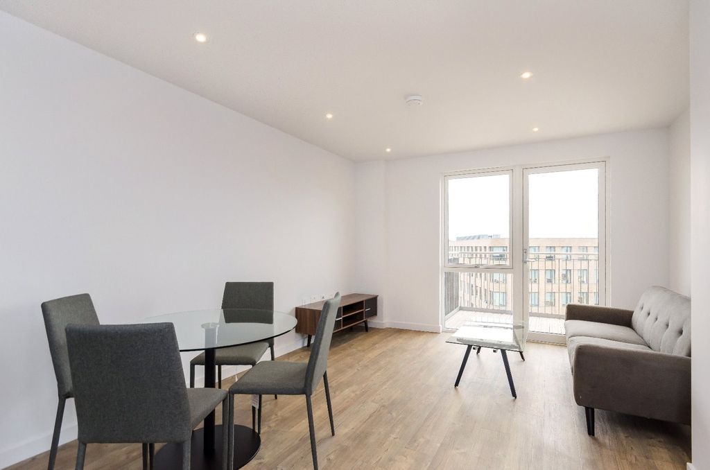 Property photo 3 of 10 Picture 3