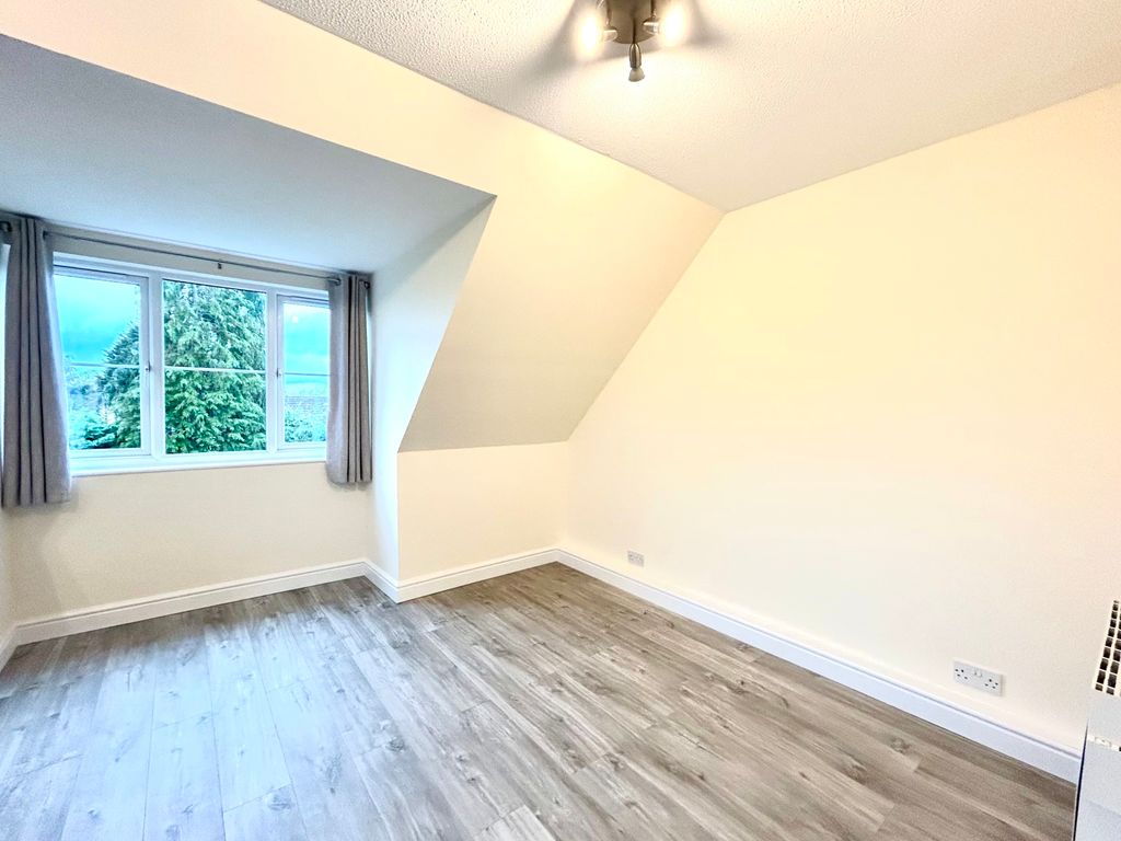 Property photo 3 of 8 Kitchen/Dining Room