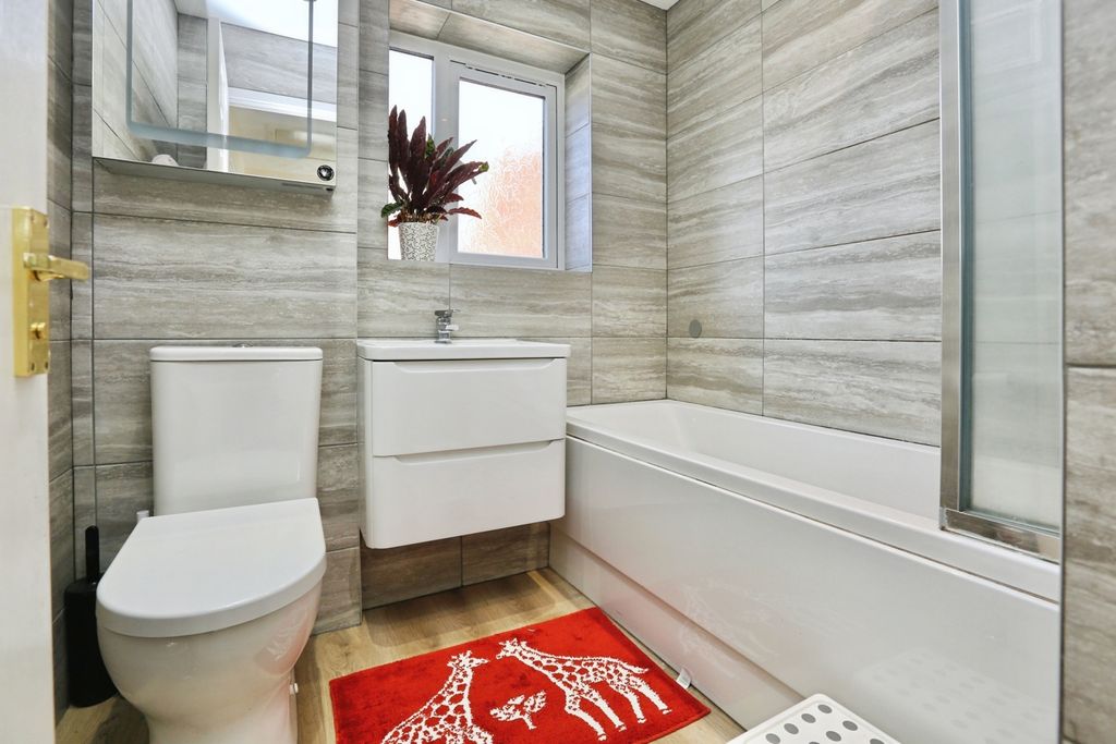 Property photo 3 of 21 Pbox-Img.Jpg