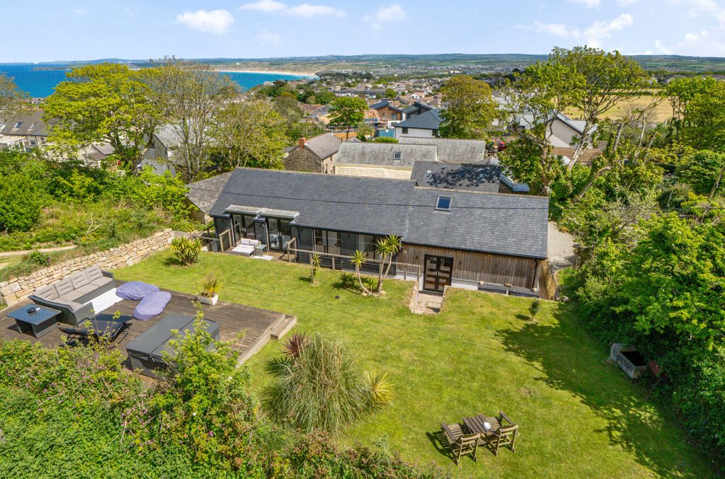 Property photo 2 of 25 1456710-1-6A0219E...