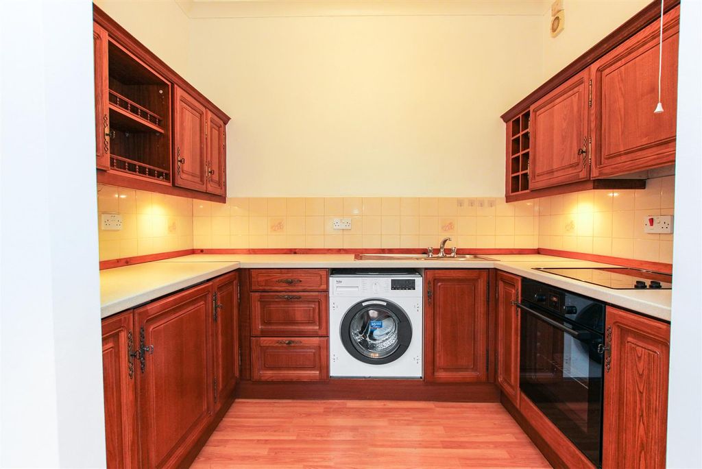 Property photo 3 of 15 Kichen